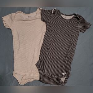 COPY - Bundle of Gerber boy onsies size 24 months